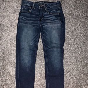 NWOT Medium wash high rise denim jeans